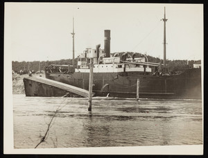 A ship runs aground on the Cape Cod Canal