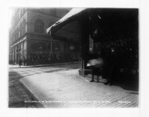 Sidewalk west side Washington St. cor. Boylston St. n. side, 641 Washington St., Boston, Mass., November 6, 1904