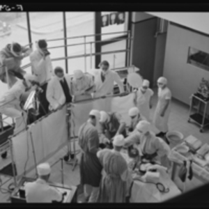 Harvey Cushing at the operating table of the 2,000th tumor operation