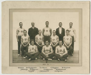 1915-1916 men's gymnastics group portrait