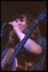 Sandy Denny performing on guitar at the Lincoln Folk Festival