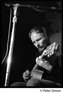 Lee Underwood in performance, probably at the Unicorn Coffee House