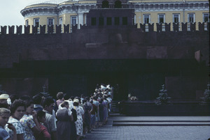 People lining up for Lenin's Mausoleum
