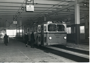 Day Square Station, upper level