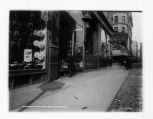 Washington St. side, Boylston Building, sidewalks, west side, 649-657 Washington Street, Boston, Mass., November 6, 1904