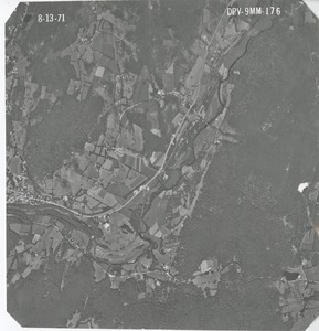 Worcester County: aerial photograph. dpv-9mm-176