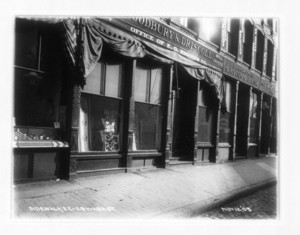 Sidewalk 22-28 Washington Street, Boston, Mass., November 12, 1905