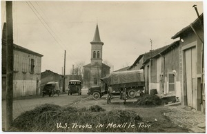 U.S. trucks in Menil le Tour
