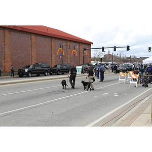 FBI agents in Watertown parking lot - Digital Commonwealth