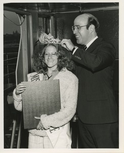 Crowning miss independence