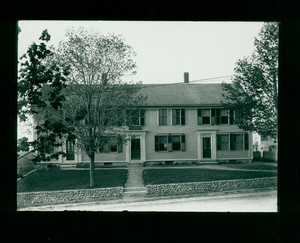 Exterior view of the Colonial, or Haven Tavern, Shrewsbury Center, Shrewsbury, Mass., undated