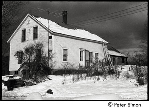 House in the snow, Packer Corners commune