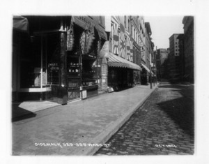 Sidewalk 329-335 Washington St., Boston, Mass., October 1904