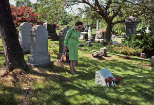 Visitor at the grave of E. Alice Austen