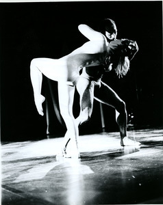Oedipus's lament: Richard Jones holding female dancer