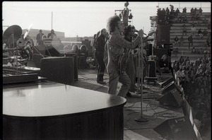 Hollywood Speedway Rock Festival: Elvin Bishop Group in performance: Elvin Bishop at microphone