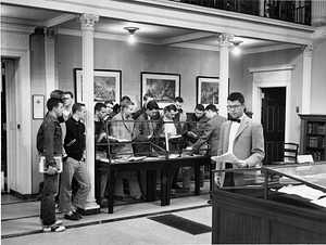 A class of students visit Chapin Library