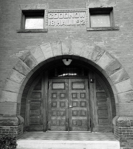 Tyler Memorial Library: front entrance