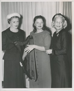 Helen Menken, Susan Reed, and Margaret Milbank Bogert at Thanksgiving