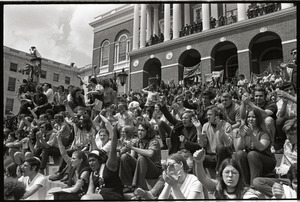 Demonstration at State House against the killings at Kent State: crowd on State House steps