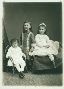 Portrait of Eleanor Armistead Appleton, William Sumner Appleton, and Marjorie Crane Appleton