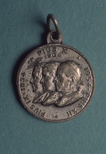 Medal of Pope Pius IX, Pope Pius X, and Pope Pius XII.