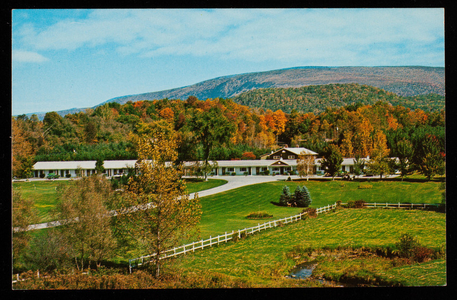 Postcard, Iron Kettle Motel, Shaftsbury, Vermont, photography by Frank L. Forward, published by Forward's Color Productions, Inc., Manchester, Vermont