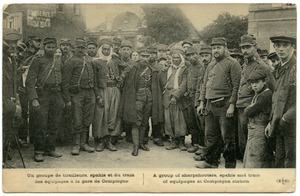 A group of sharpshooters, spahis and train of equipages at Compiègne Station