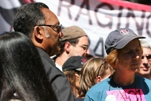 Jesse Jackson and Cindy Sheehan in the crowd during the march opposing the war in Iraq