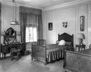Alvan T. Fuller House, 150 Beacon St., Boston, Mass., Bedroom..