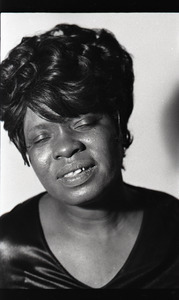 Koko Taylor backstage at Joe's Place