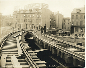 Crossing over B and A tracks, Corning Street