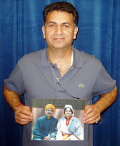 Sanjay Kaul at the Waltham Mass. Memories Road Show