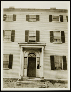 Old house in Portsmouth, N.H. not far from the Jackson House, April 1923