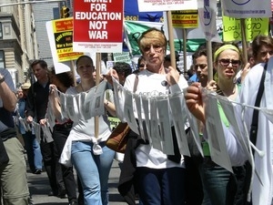 Union members marching against the war in Iraq
