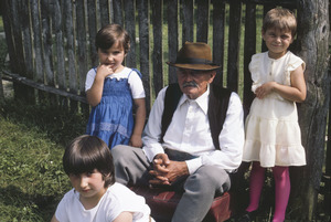 Leso Starčević and grandchildren