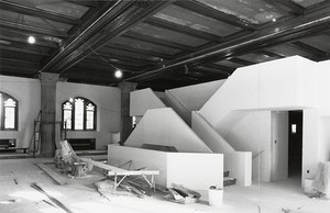Reconstruction of Bapst/Burns: mezzanine construction in Kresge