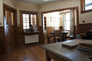 Room with dining nook, at Naulakha, Rudyard Kipling's home from 1893-1896