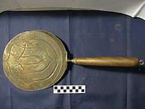 Wood Handled Pie Lifter