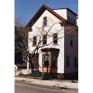 Front view of La Casita, La Alianza Hispana's Family Counseling Center, 78 Forest Street, Roxbury, Massachusetts.