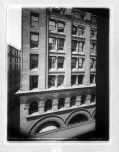 Part of Washington St. side of Ames Building, Boston, Mass., June 11, 1902