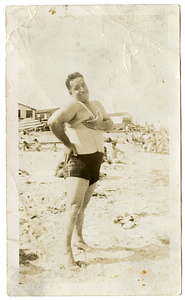 Tebert Mello, posing on beach