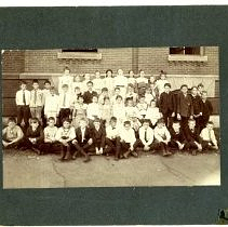 Russell School - Grade 6 - 1904-1905