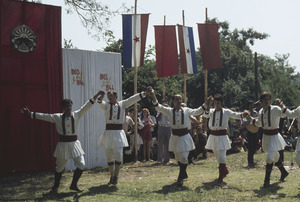 Flags and dance at Trnovo celebration