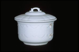 Chamber pot