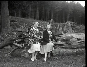 Dorothy Canfield Fisher: Fisher and unidentified woman seated on a log