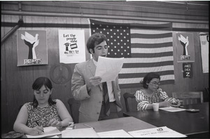 Student Mobilization Committee to End the War in Vietnam meeting against SDS violence