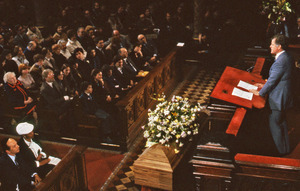 Edward Kennedy speaking at the funeral of Allard Lowenstein