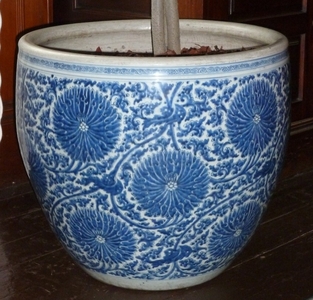 Porcelain fish bowl