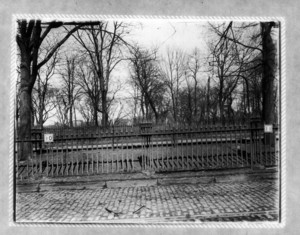 Boylston St. fence of Common #10 to #11